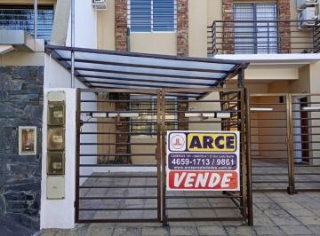 Casa · 84m² · 4 Ambientes · 1 Cochera · Duplex en Venta en Haedo 4 Ambientes