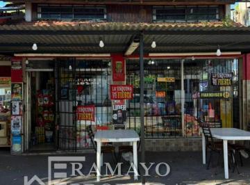 Local comercial · 100m² · 1 Cochera · Local Comercial Sobre Av Berlin, Longchamps, Venta Ramayo Propiedades