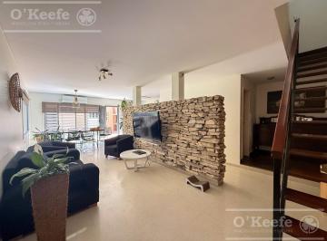 Casa · 175m² · 3 Ambientes · 1 Cochera · Casa 3 Ambientes en Venta C/ Quincho y Parque, Don Bosco, Bernal. Apto Crédito