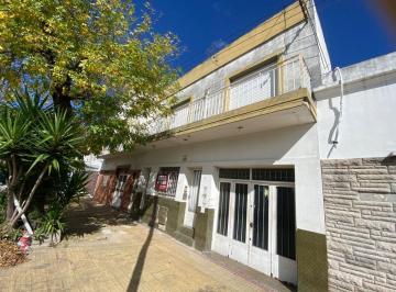 Casa · 320m² · 9 Ambientes · 1 Cochera · Casa en Venta de 320 m² en La Plata
