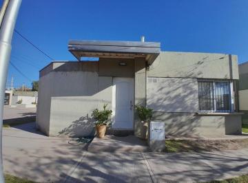Casa · 125m² · 4 Ambientes · 1 Cochera · Venta de Casa en Guaymallen