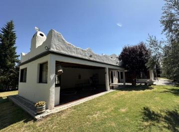 Casa de 8 ambientes, Mayor Drummond · Vende Hermosa Casa - Perdriel, Luján de Cuyo, Mendoza.