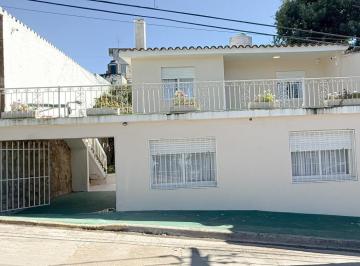 Casa · 163m² · 9 Ambientes · 1 Cochera · Oportunidad Inversor - Dos Departamentos Listos Para Renta Diaria