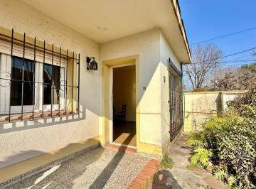 Casa · 70m² · 3 Ambientes · 1 Cochera · Ituzaingo Sur - 3 Ambientes