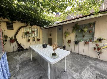 Casa · 230m² · 3 Ambientes · 1 Cochera · Casa en Castelar Sur