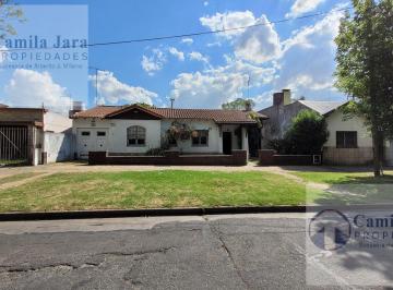 Casa · 120m² · 4 Ambientes · 1 Cochera · Casa en Moron Norte