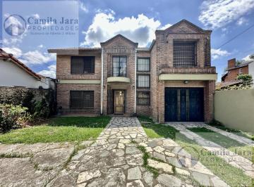 Casa · 270m² · 5 Ambientes · 2 Cocheras · Casa en Venta 6 Ambientes en Ituzaingó Norte