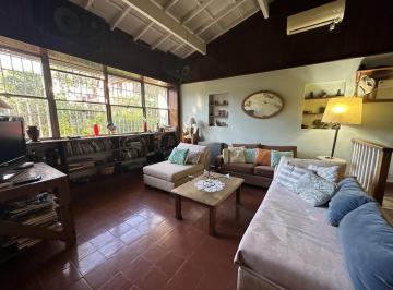 Casa · 173m² · 5 Ambientes · 3 Cocheras · Casa 5 Ambientes en Lote de 700 m con Dependencia en Ituzaingó Norte Apta Crédito