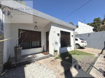 Casa · 150m² · 5 Ambientes · 1 Cochera · Casa en Venta 5 Ambientes con Pileta en Haedo Norte