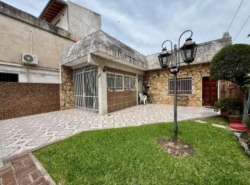 PH · 80m² · 3 Ambientes · 1 Cochera · PH 3 Ambientes en Venta con Patio, Parrilla, Terraza y Cochera en Villa Luzuriaga