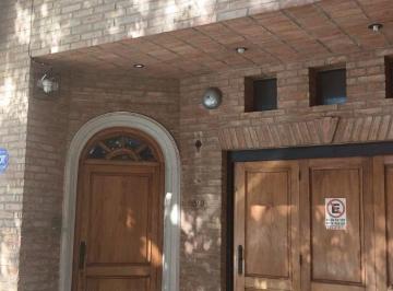 Casa de 14 ambientes, Córdoba · Amplio 3 Dorm./escritorios/4 Baños /excelente Ubicacion