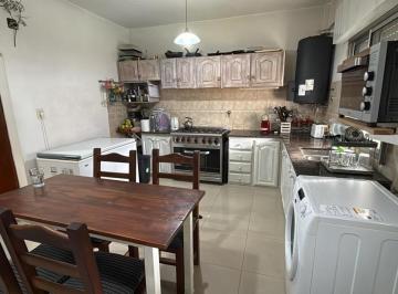 Casa · 90m² · 4 Ambientes · 1 Cochera · Duplex 4 Ambientes Apto Credito!