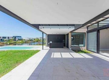 Casa · 265m² · 5 Ambientes · 6 Cocheras · Venta de Casa Frente Al Lago en Barrio Cerrado Puertos 4 Dorm.