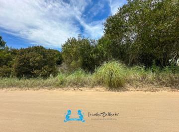 Terreno , Costa Esmeralda · Lote 1024 m² en Venta en Costa Esmeralda Justo Esquina
