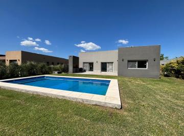 Casa · 168m² · 5 Ambientes · 2 Cocheras · Casa con Pileta en Venta Barrio Norte, El Cantón. Escobar.