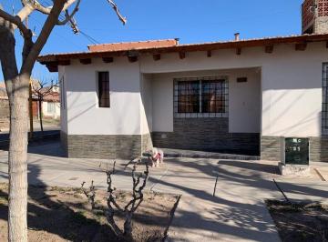 Casa · 190m² · 5 Ambientes · 1 Cochera · Se Vende Casa de 3 Hab B. Condor y Andes Maipu