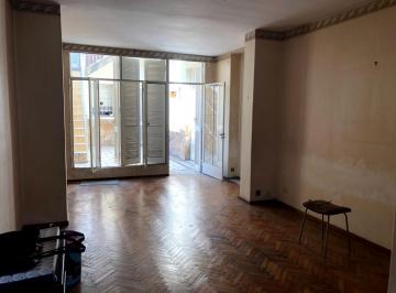 Casa · 121m² · 7 Ambientes · 1 Cochera · Casa de Planta Baja en Venta