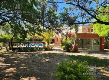 Casa · 219m² · 7 Ambientes · 2 Cocheras · Venta Casa 3 Dorm. en Villa Allende Golf