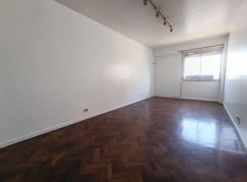 Departamento · 53m² · 2 Ambientes · Amplio 2 Amb Balvanera - Apto Credito - A/prof