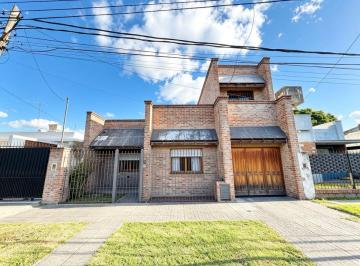 Casa de 5 ambientes, Tres de Febrero · Venta Casa 5 Ambientes en Martin Coronado!