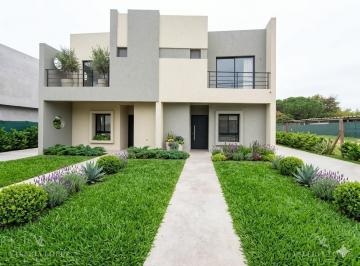 Casa · 118m² · 5 Ambientes · 1 Cochera · Casa Dúplex en Venta en Springpark Pilar, Pilar, G. B. a. Zona Norte