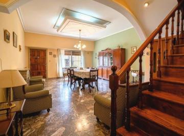 Casa · 175m² · 5 Ambientes · 3 Cocheras · Casa en Venta 5 Ambientes en La Tablada