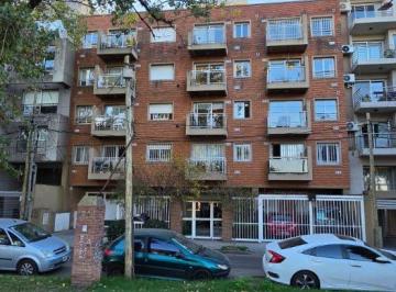 Departamento de 2 ambientes, Morón · Departamento 2 Ambientes con Dormitorio en Suite, 2 Baños y Cochera Cubierta.
