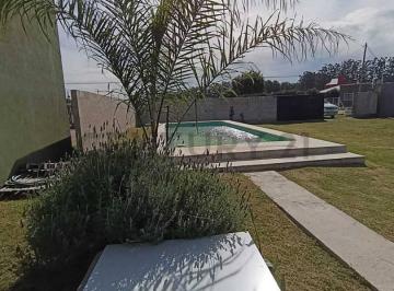 Quinta vacacional · 90m² · 3 Ambientes · 1 Cochera · Venta - Quinta en Barrio La Candelaria - Frente Al Kartódromo de Zárate