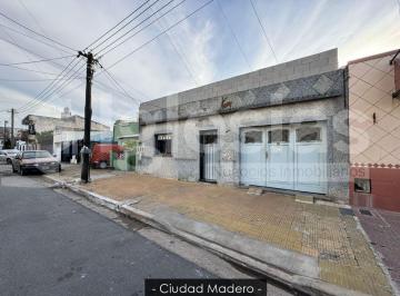 Casa de 5 ambientes, La Matanza · Propiedad Para Dos Familias en Ciudad Madero
