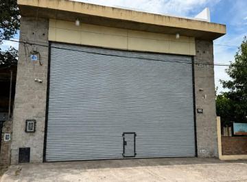Local comercial , Moreno · Excelente Local Sobre Gaona Cerca de Shopping Nine, Ideal Uso Comercial.