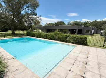 Casa · 366m² · 5 Ambientes · 2 Cocheras · Casa en Venta | 3 Dorm. | San Lorenzo Chico