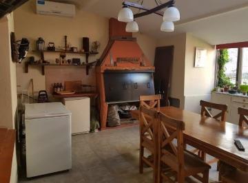Casa · 130m² · 4 Ambientes · Muy Buena Casa en Altos C/terraza y Balcón
