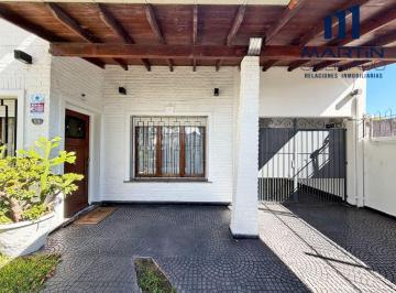Casa · 254m² · 5 Ambientes · 4 Cocheras · Casa en Bella Vista