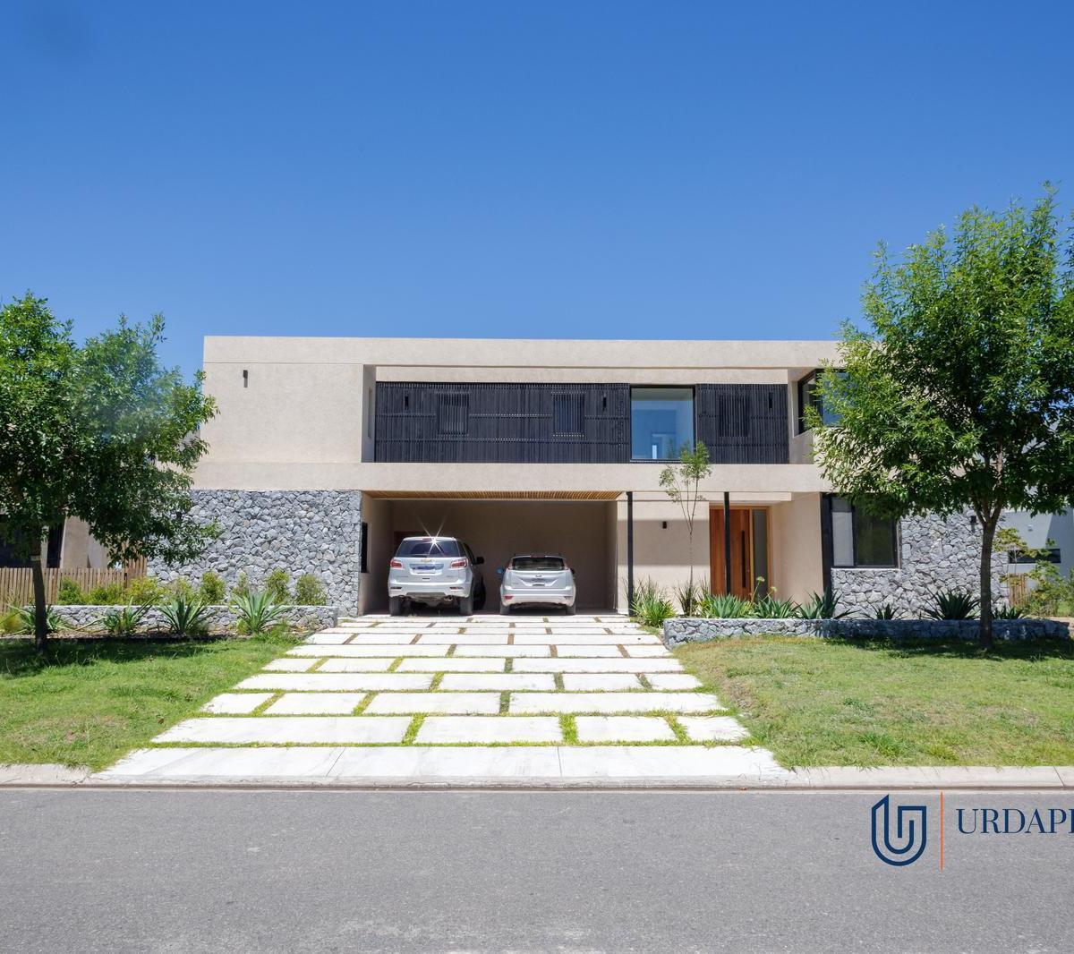 Casa a Estrenar con Vista a Laguna en Calesa Pilara - Urdapilleta Propiedades