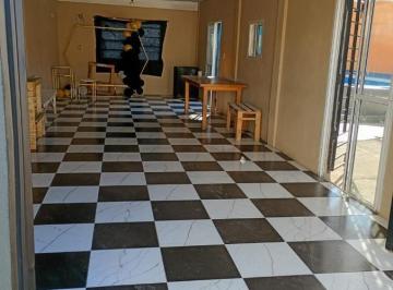 Quinta vacacional · 76m² · 2 Ambientes · 1 Cochera · Hermoso Salon con Pileta Para Multiples Usos!
