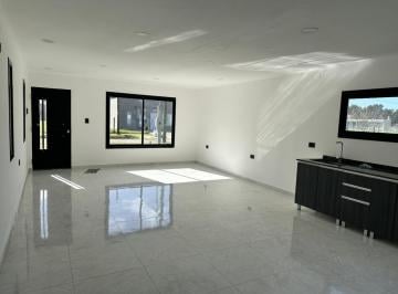 Casa · 325m² · 3 Ambientes · 1 Cochera · Casa a Estrenar 2 Dorm. con Pileta