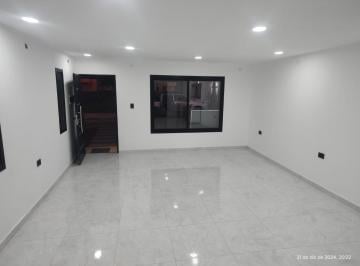 Casa · 325m² · 3 Ambientes · 1 Cochera · Casa a Estrenar 2 Dorm. con Pileta