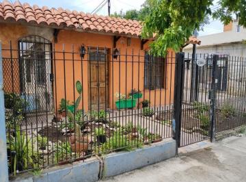 Casa · 89m² · 4 Ambientes · 2 Cocheras · San Fernando, Casa de 3 Dorm. en Venta en Una Sola Planta. Lote Propio de 8,66x16,40