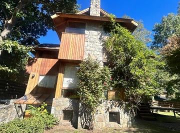 Casa · 5 Ambientes · 1 Cochera · Casa Céntrica San Martin de Los Andes