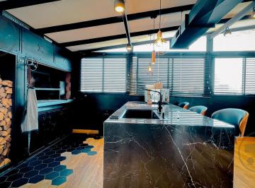 Departamento · 174m² · 6 Ambientes · 2 Cocheras · Propiedad en Duplex de 260 m² en Plaza Mitre con Terraza y Quincho Propio