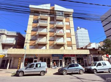 Departamento · 34m² · 2 Ambientes · 1 Cochera · 2 Ambientes Amoblado con Cochera, Balcón, Ascensor y Lavadero