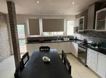 Casa · 171m² · 5 Ambientes · Venta Casa en Maipu