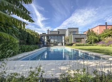 Casa · 343m² · 7 Ambientes · 2 Cocheras · Casa en Venta a La Laguna 4 Dorm - Talar del Lago 2