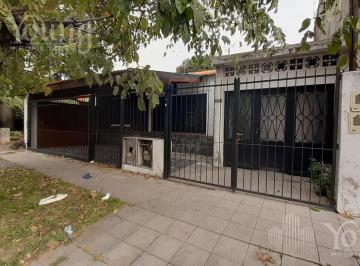 PH · 50m² · 2 Ambientes · 1 Cochera · PH Venta Quilmes
