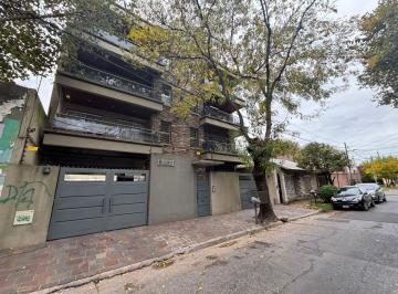Departamento de 2 ambientes, Quilmes · Departamento de 2 Ambientes con Cochera y Baulera