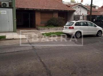Casa · 160m² · 4 Ambientes · 1 Cochera · Casa con 199 m² Totales, 3 Dorm. en Venta en Olivos