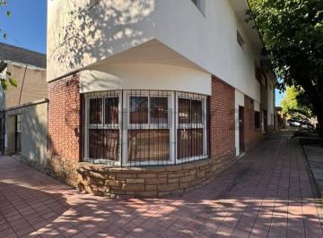 Casa · 150m² · 5 Ambientes · 3 Cocheras · Venta de Casa en Godoy Cruz Apta Credito
