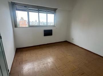 Departamento · 65m² · 3 Dormitorios · Departamento de 3 Dorm. en Alquiler en Calle 5 E/ 44 y 45