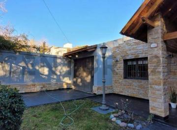 Casa · 172m² · 5 Ambientes · 1 Cochera · Century 21 Lucio Barroso Vende