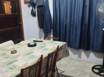Casa · 90m² · 4 Ambientes · 3 Cocheras · San Fernando, Venta en Bloque Sobre Lote Propio de 8,66x27,60 2 Depto. 2 Amb. y Galpon